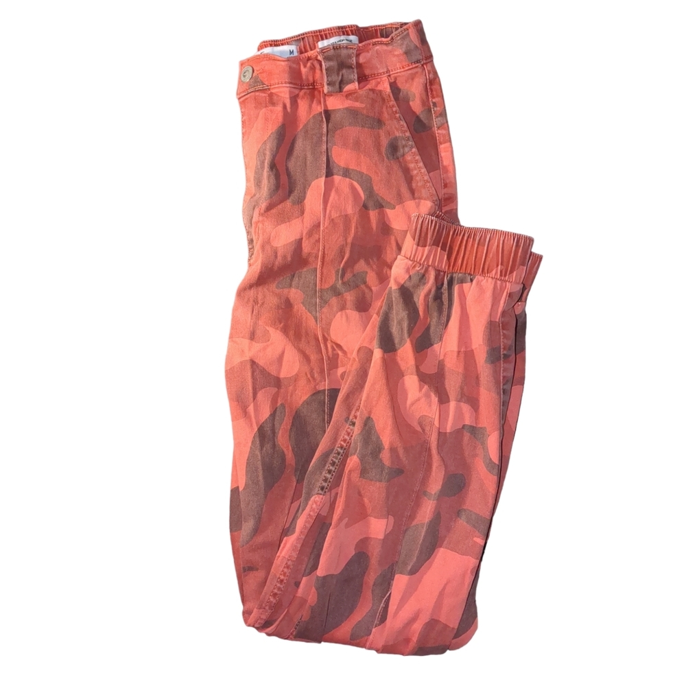 Hollister Ultra High Rise Camo Pants Size M